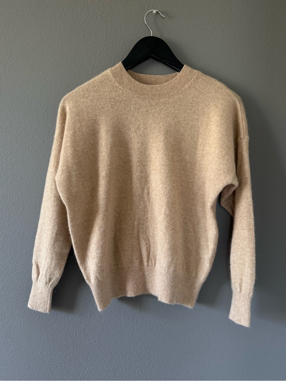 CASHMERE CREWNECK
